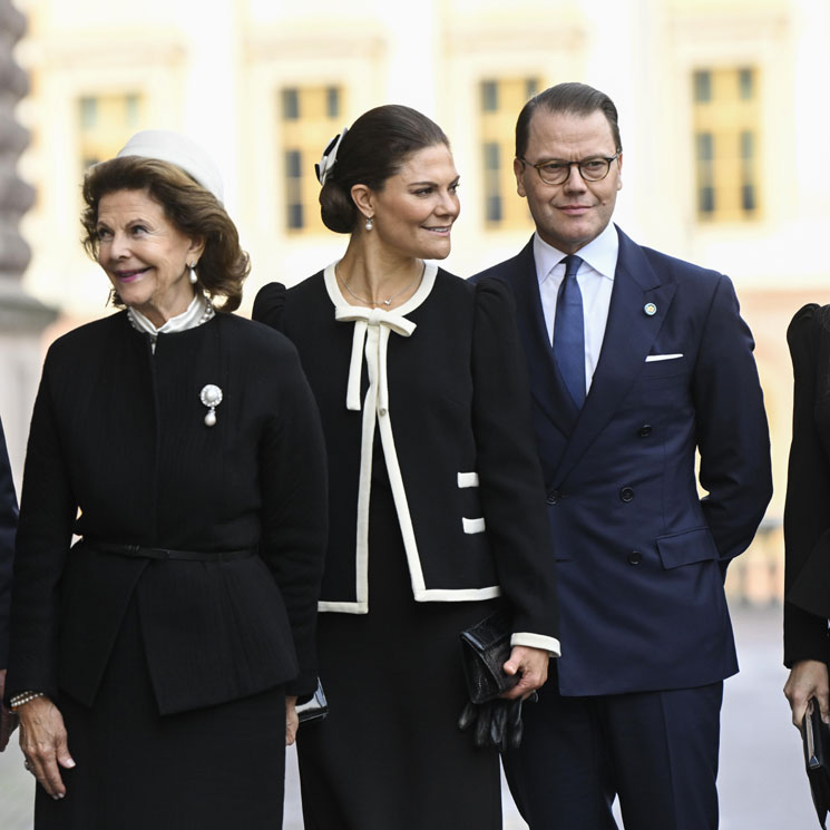 El porqué del sobrio 'dress code' de la Familia Real sueca en la apertura del Parlamento