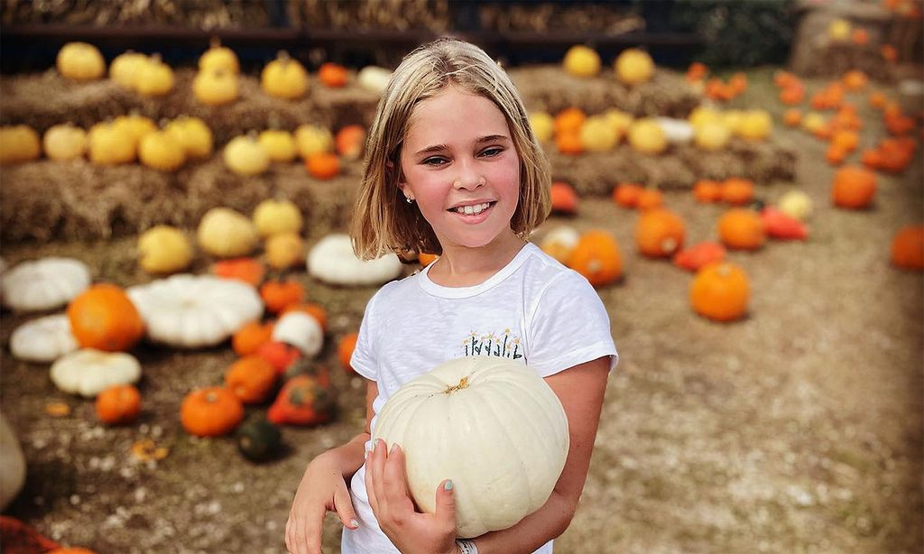 leonore de suecia con calabazas