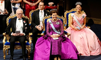 Los Nobel recuperan toda su pompa y esplendor en una gala presidida por la Familia Real sueca
