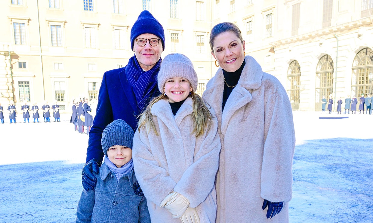 Victoria de Suecia, el príncipe Daniel y sus hijos, Estelle y Oscar 