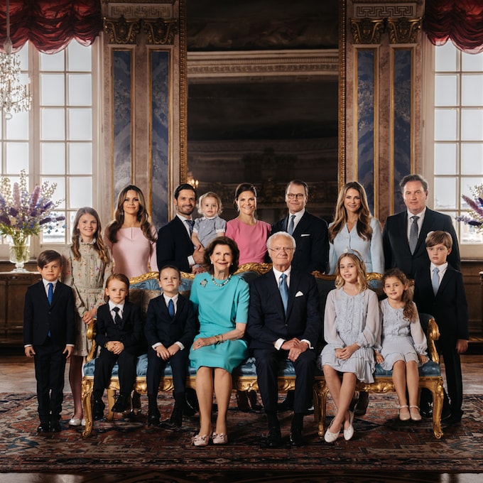 El nuevo retrato de la Familia Real sueca (con un curioso detalle) que anuncia una gran celebración