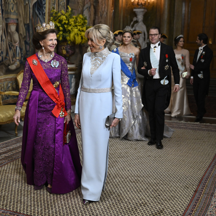 De la sintonía entre Silvia de Suecia y Brigitte al desfile de tiaras: la cena de gala en Estocolmo con el matrimonio Macron