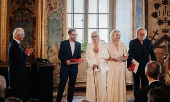 ABBA, juntos de nuevo y condecorados por los reyes de Suecia en el 50 aniversario de 'Waterloo'