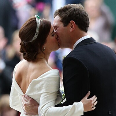Princess Eugenie and Jack Brooksbank kissing