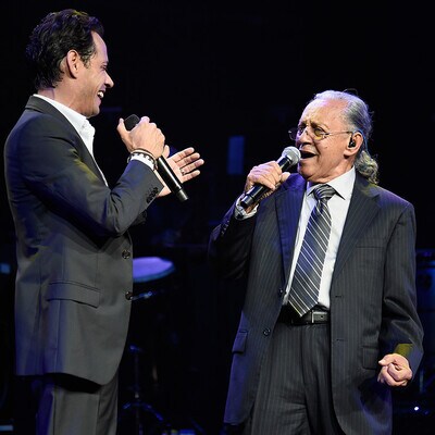 Marc Anthony sings with dad