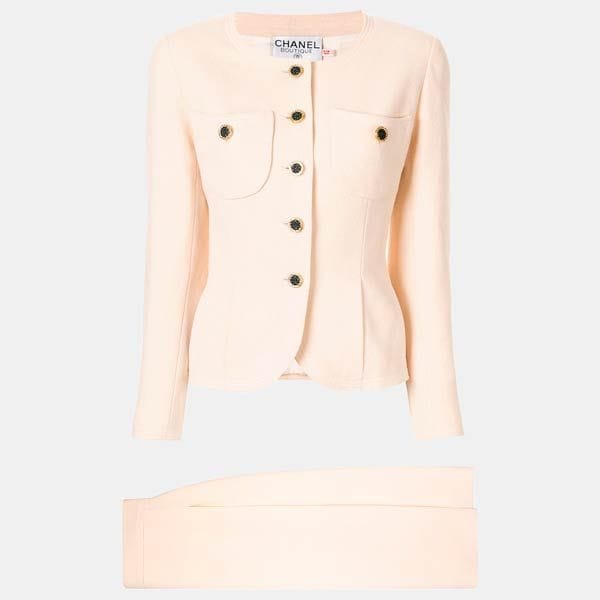 Conjunto blanco de falda y chaqueta
