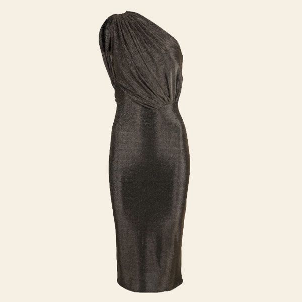 El vestido de fiesta ideal para las mujeres con poco pecho