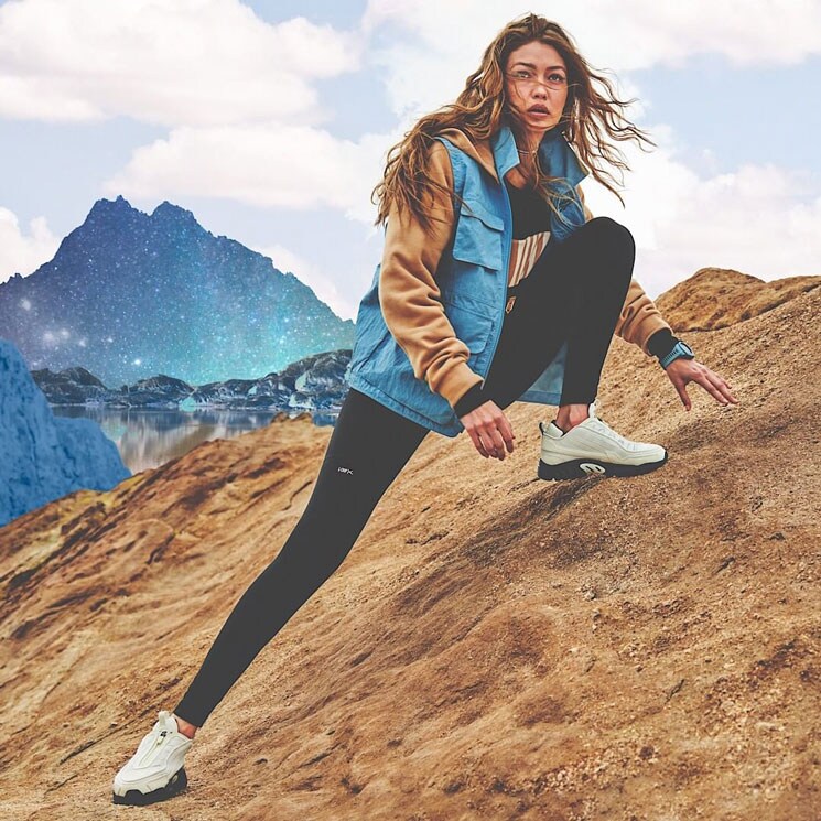 Gigi Hadid con ropa y zapatillas de Reebok