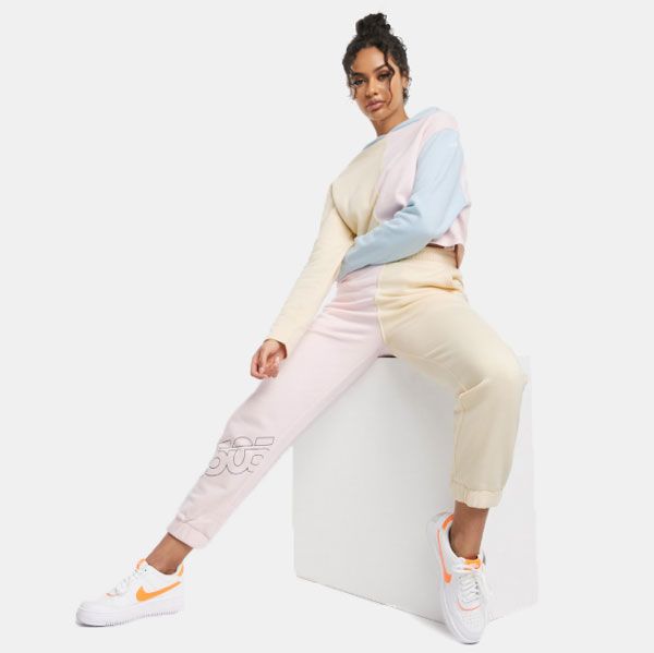 Pantalón bicolor en tonos pastel