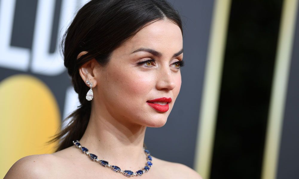Para copiar la rutina 'beauty' de Ana de Armas solo necesitas estos 5 productos