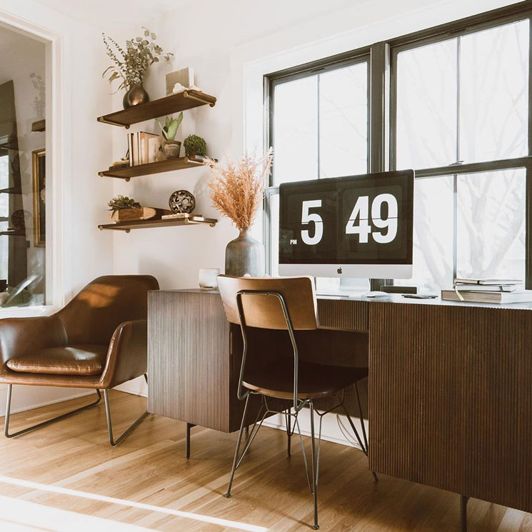 12 accesorios que no faltan en la oficina de las mujeres más productivas