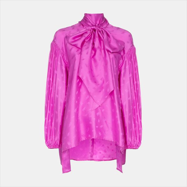 Blusa romántica de seda