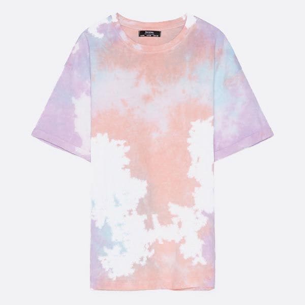 Una camiseta 'tie dye'