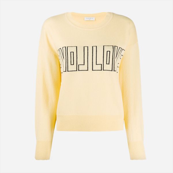 Una sudadera con mensaje
