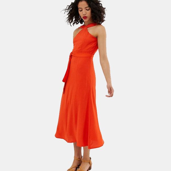 Vestido con cuello halter