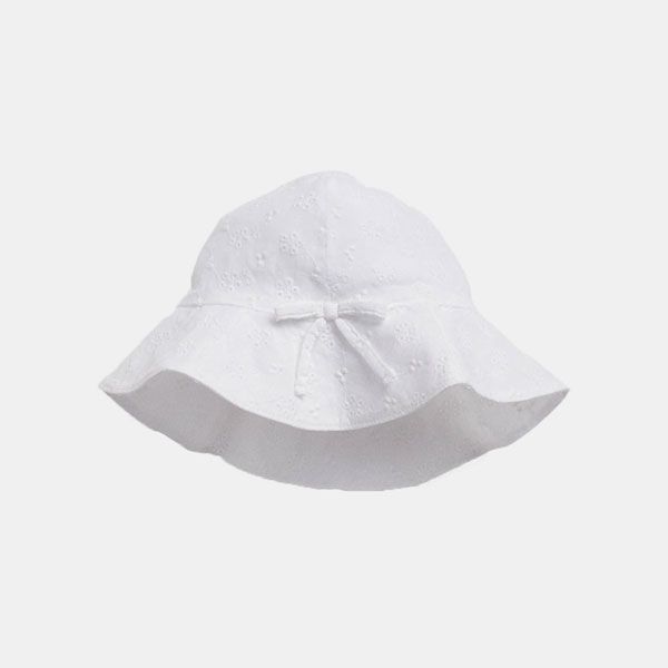 Gorro blanco para niña