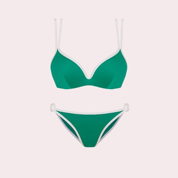 tipo de bikini para chicas con poco pecho