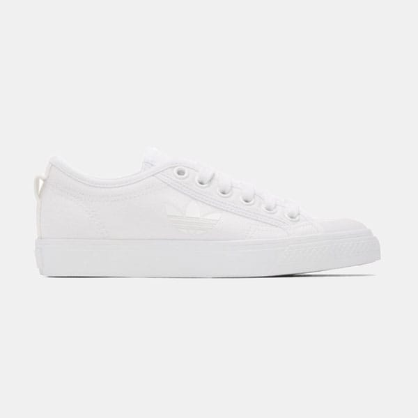 Zapatillas de estilo minimalista