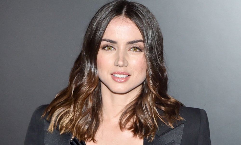 Compra aquí las zapatillas que han unido a Ana de Armas, Tamara Falcó y Alessandra de Osma