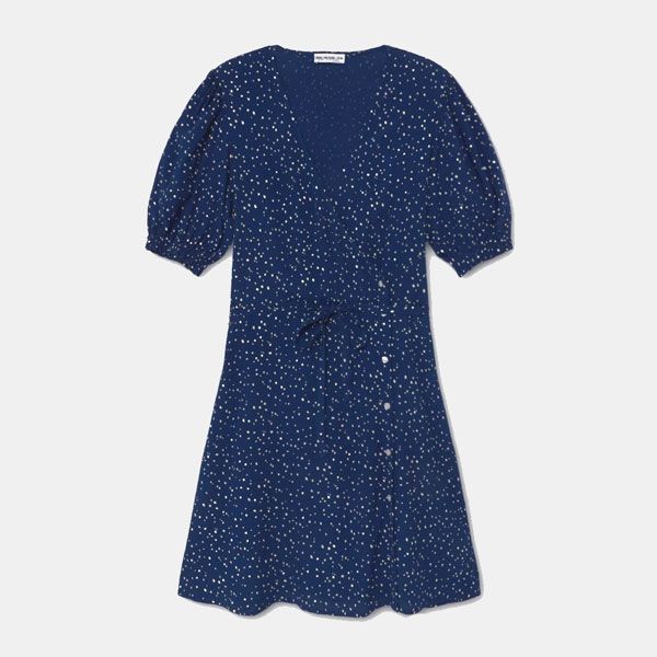 Vestido de verano con mangas abullonadas
