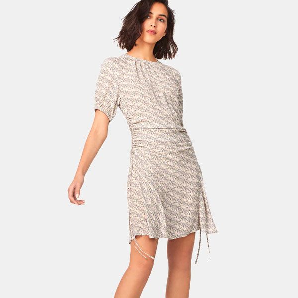 Vestido con fruncidos y drapeados