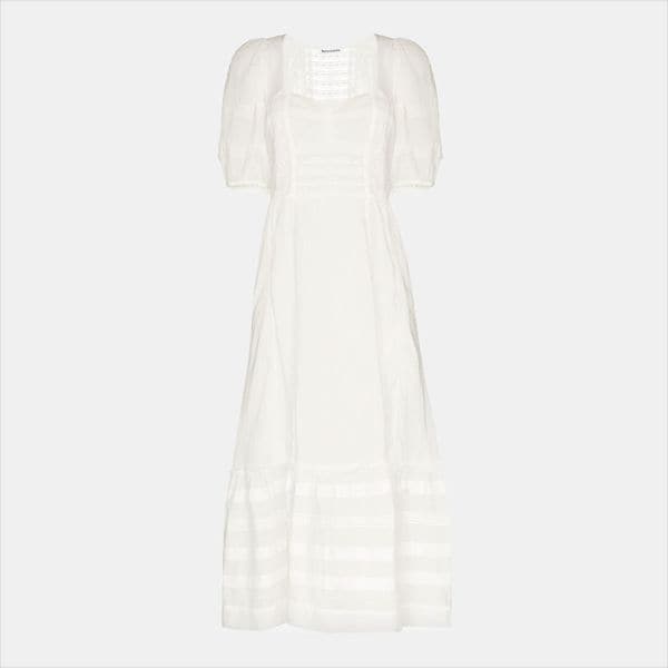 Un vestido blanco muy romántico