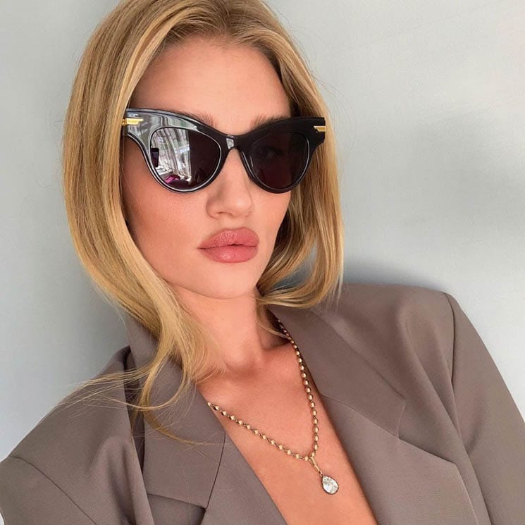 Gafas de sol femeninas que nunca pasan de moda