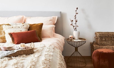 Renueva tu dormitorio con estos juegos de sábanas, cojines y almohadas con efecto relajante