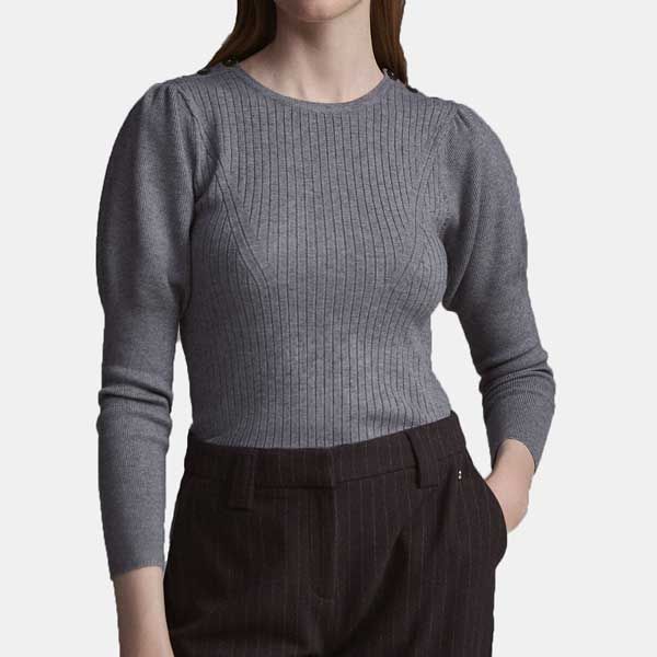 Jersey gris con hombros abullonados