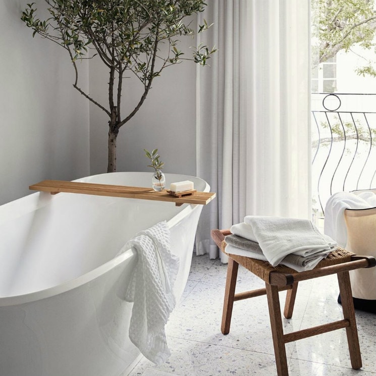 10 trucos de decoración para ganar amplitud en el baño