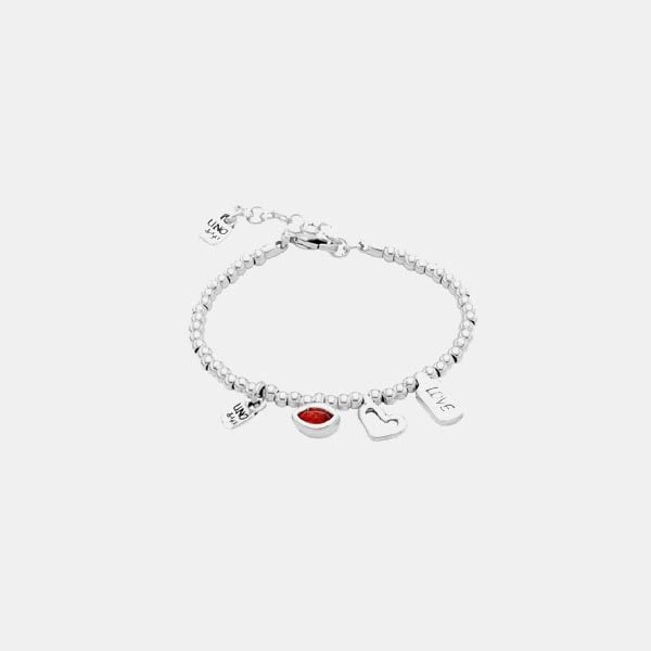 Una pulsera de plata