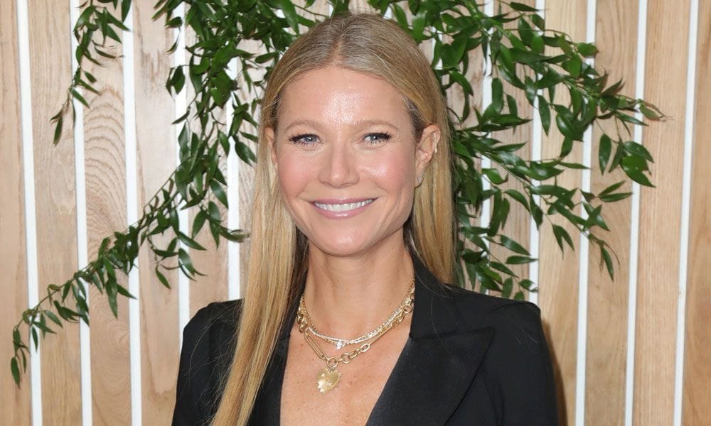 Lo dice Gwyneth Paltrow: estas fiestas el vestido de lana será el relevo del vestido negro