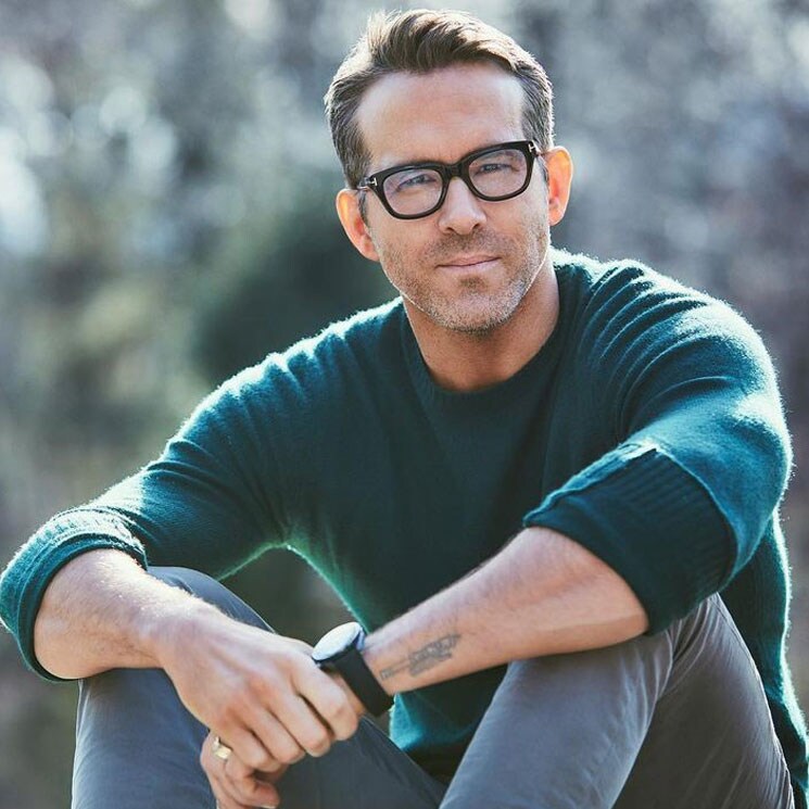 Ryan Reynolds con jersey de punto