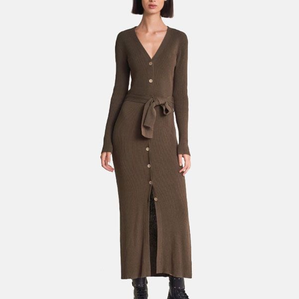 Vestido abotonado con escote frontal