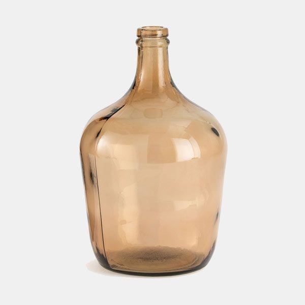 Un jarrón de vidrio decorativo
