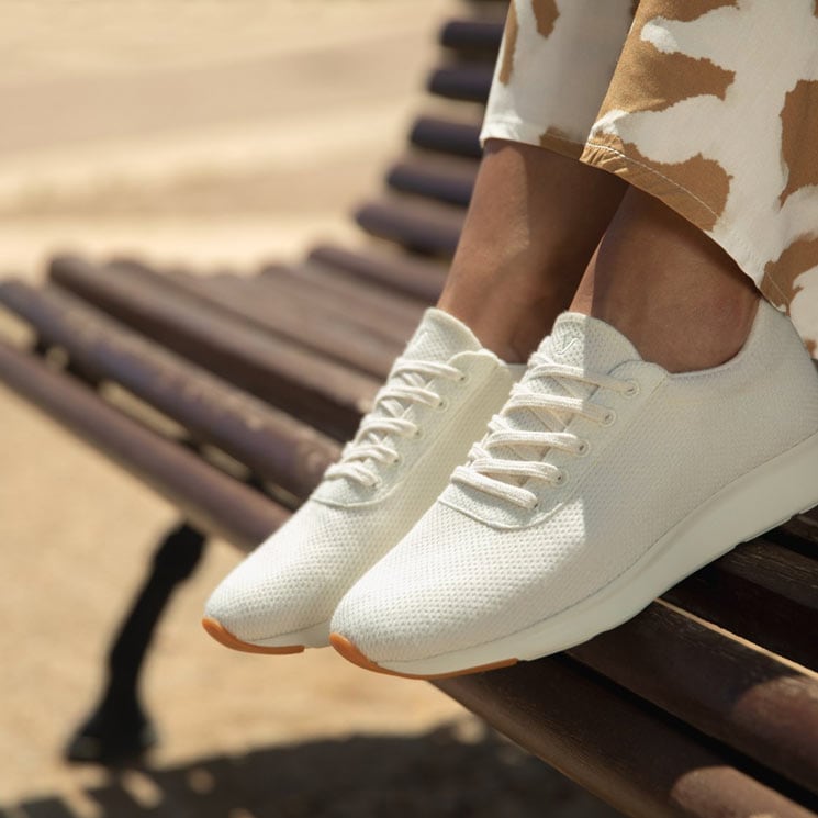Las clásicas zapatillas blancas