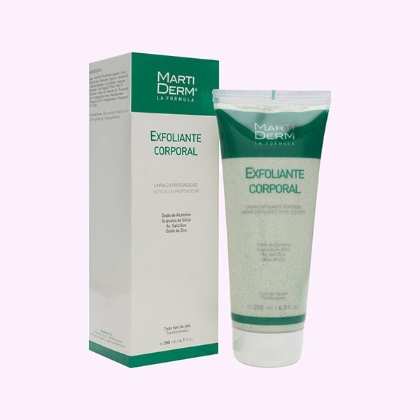 Un exfoliante corporal para preparar la piel para el bronceado