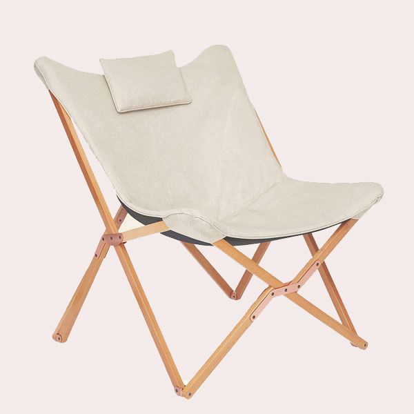 Una silla de playa con diseño mariposa