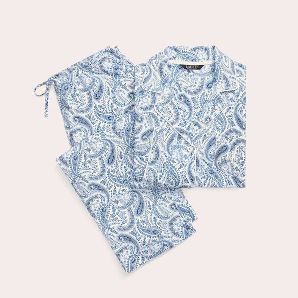 Con estampado paisley
