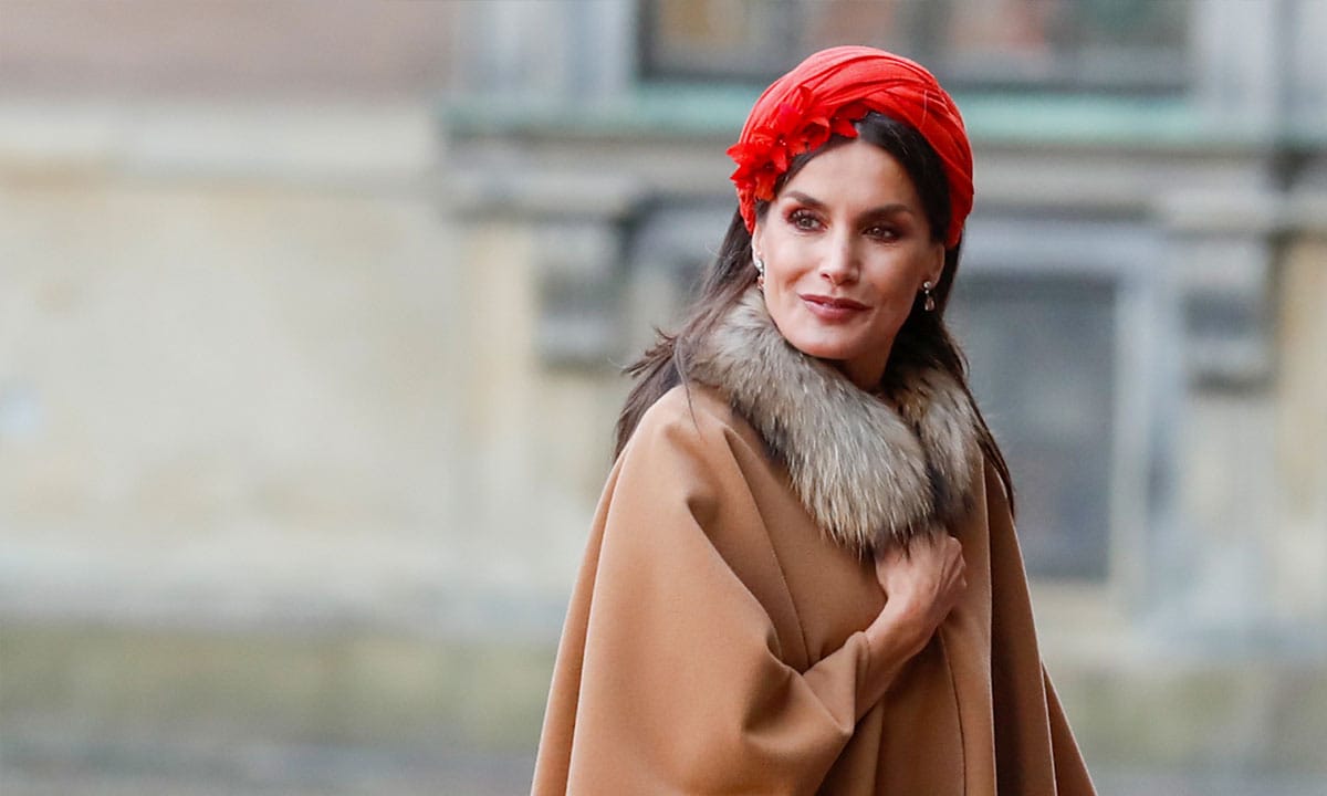 La reina Letizia y otras 'royals' inspiran nuestras diademas para looks de fiesta e invitada