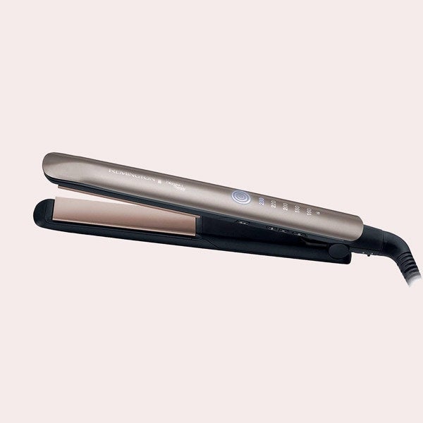Una de las planchas de pelo mejor valoradas con un descuento del 53%