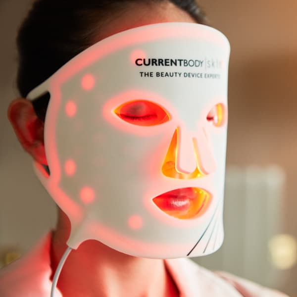 CurrentBody Skin Mascara Led