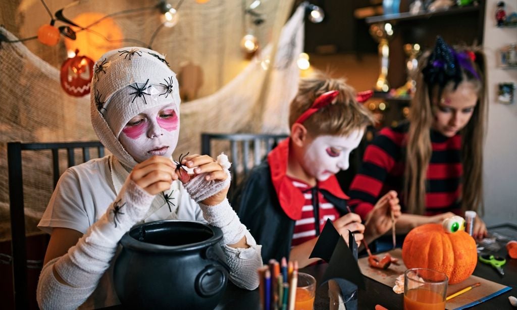 Seis manualidades de Halloween muy fáciles para los niños y todo lo que necesitas para hacerlas