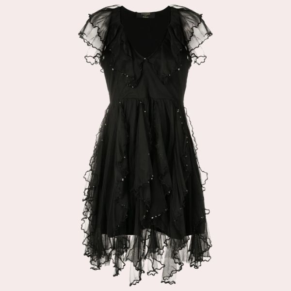 UN VESTIDO DRAMÁTICO DE TUL NEGRO