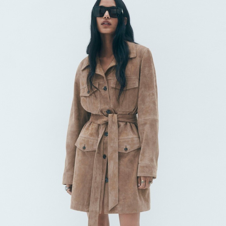 Modelo luciendo un conjunto de Zadig & Voltaire
