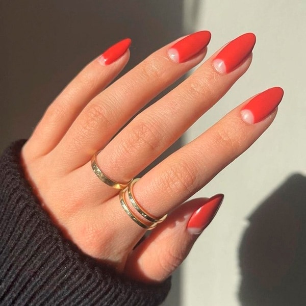 Manicura roja para uñas