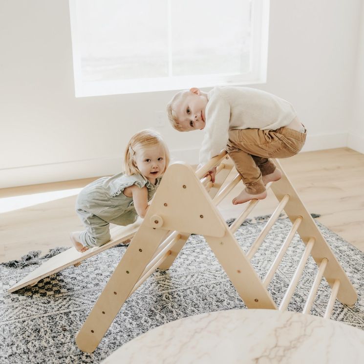 Mejores triángulos pikler para tus hijos