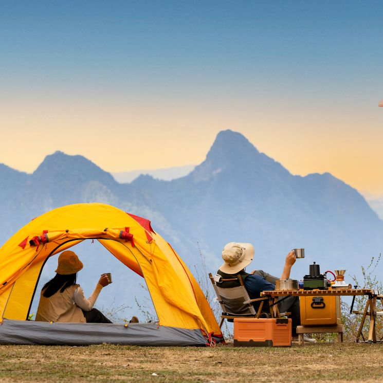 Todo lo que necesitas para un plan de acampada en la montaña