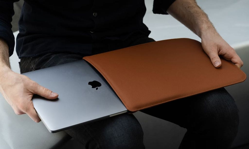Protege tu MacBook Air 13 de arañazos y golpes con estilo: las 6 mejores fundas