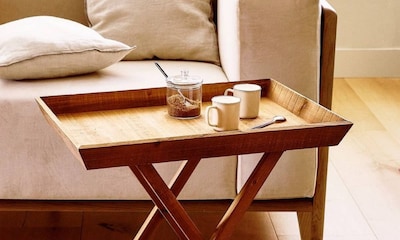 Hemos encontrado las mesas plegables más versátiles y bonitas para pisos pequeños